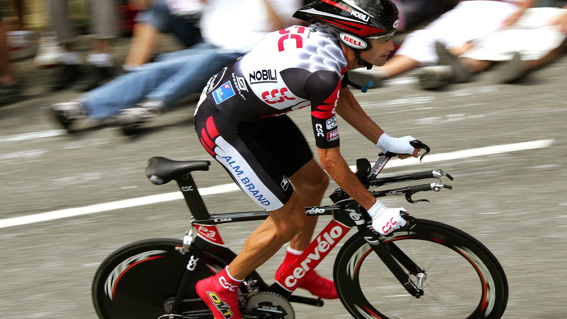 开云电竞app-中国篮球联赛市场细分策略及精准营销研究分析,中国篮球市场化